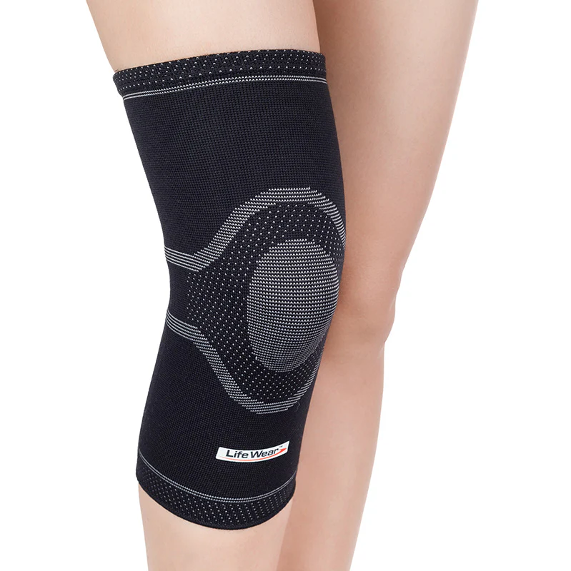 LWF01KNEECAP-1.webp